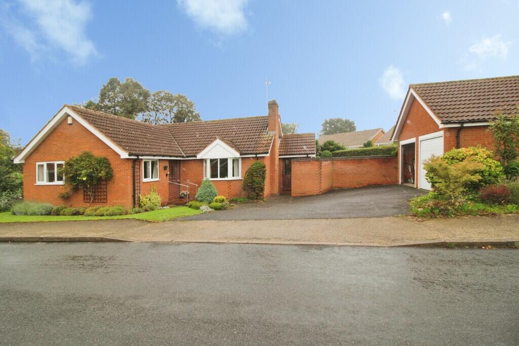 Main image of property: Spacious Detached Bungalow, Spring Lane, Farnsfield