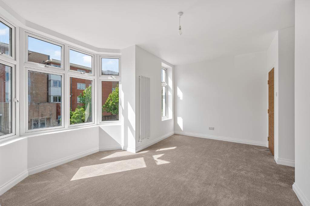 Main image of property: Kingston Road, Wimbledon Chase, London, SW20 8JS