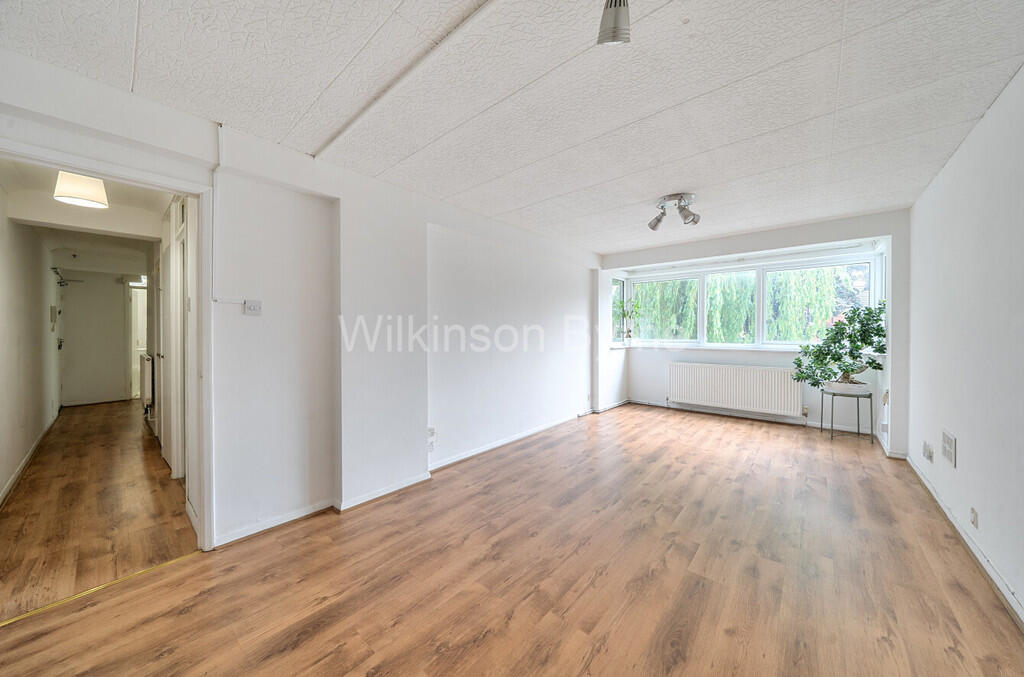 Main image of property: Deanswood