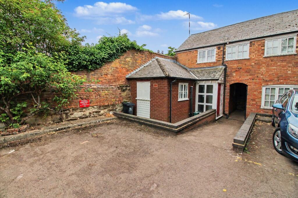 Main image of property: The Knibbs, Smith Street, Warwick