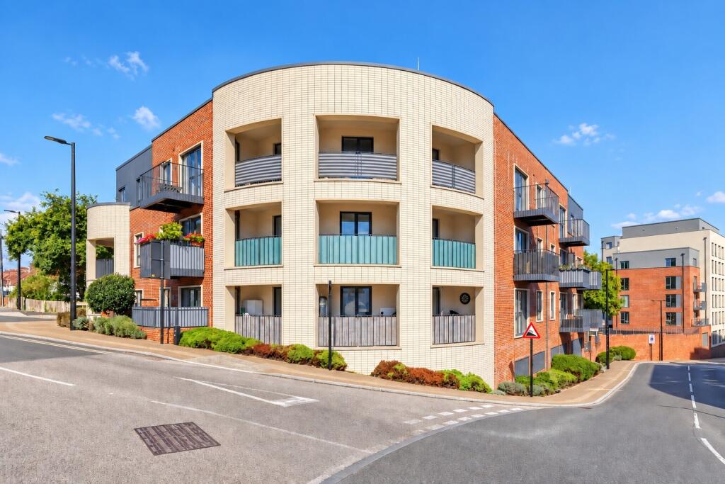 Main image of property: Rutland Street, High Wycombe, Buckinghamshire, HP11
