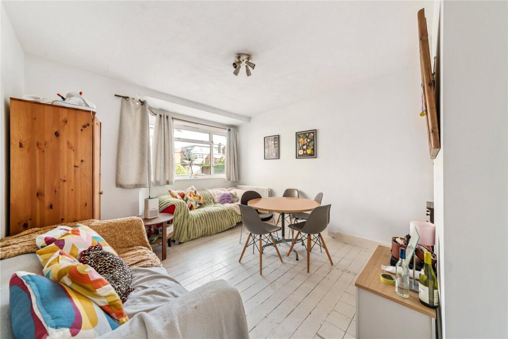 Main image of property: Holmbury Court, Upper Tooting Road, London, SW17