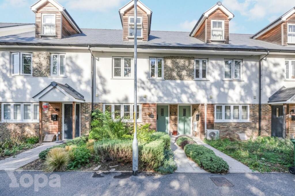 Main image of property: Cotton Lane, Greenhithe, DA9