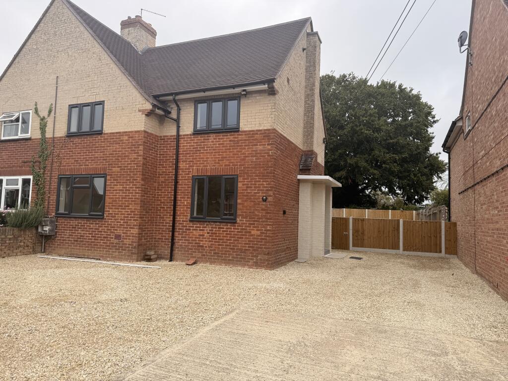 Main image of property: Priory Avenue, Hungerford, West Berkshire, RG17 0BE