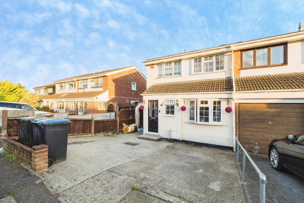 Main image of property: View Close, Chigwell, Essex, IG7