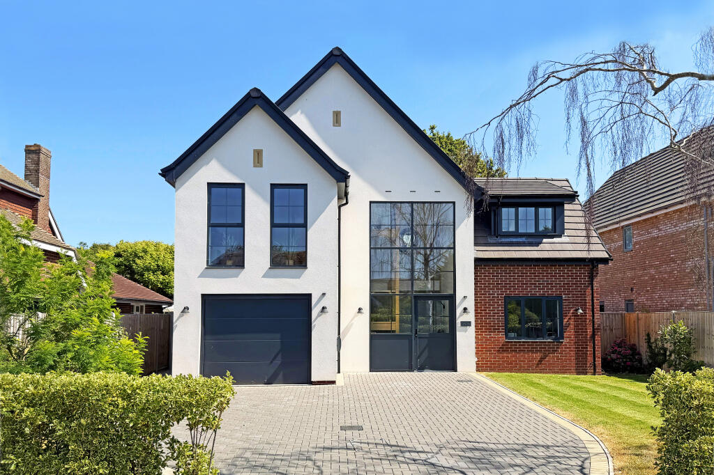Main image of property: Oak Lodge, West Wittering, nr beach 