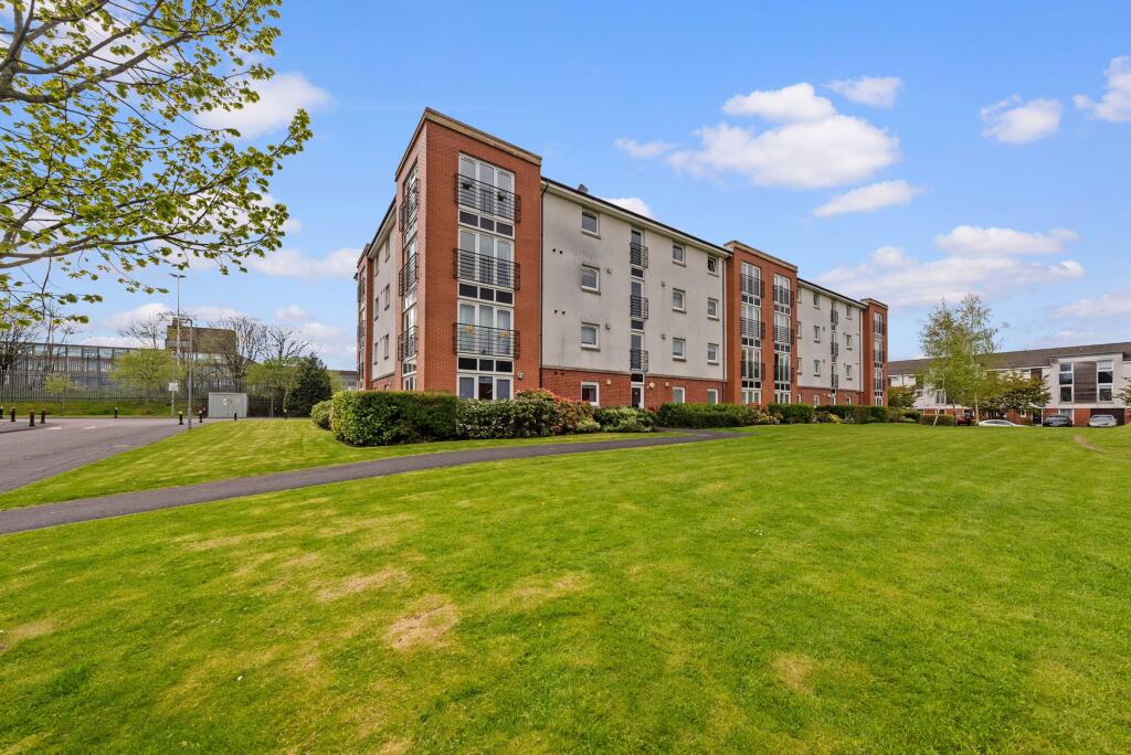 Main image of property: 2/1, 10 Craigend Circus, Glasgow