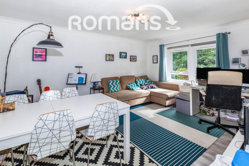 Main image of property: Larchmoor Park, Gerrards Cross Road, Stoke Poges, SL2