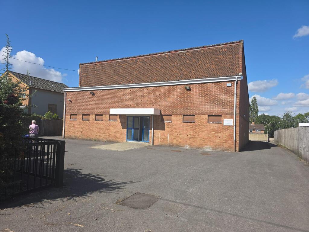 Main image of property: 141, London Road, Waterlooville, PO7 7SL