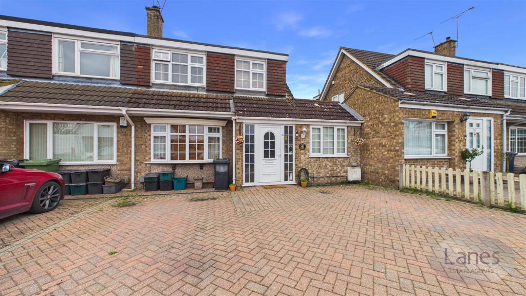 Main image of property: Perrysfield Road, Cheshunt, Waltham Cross