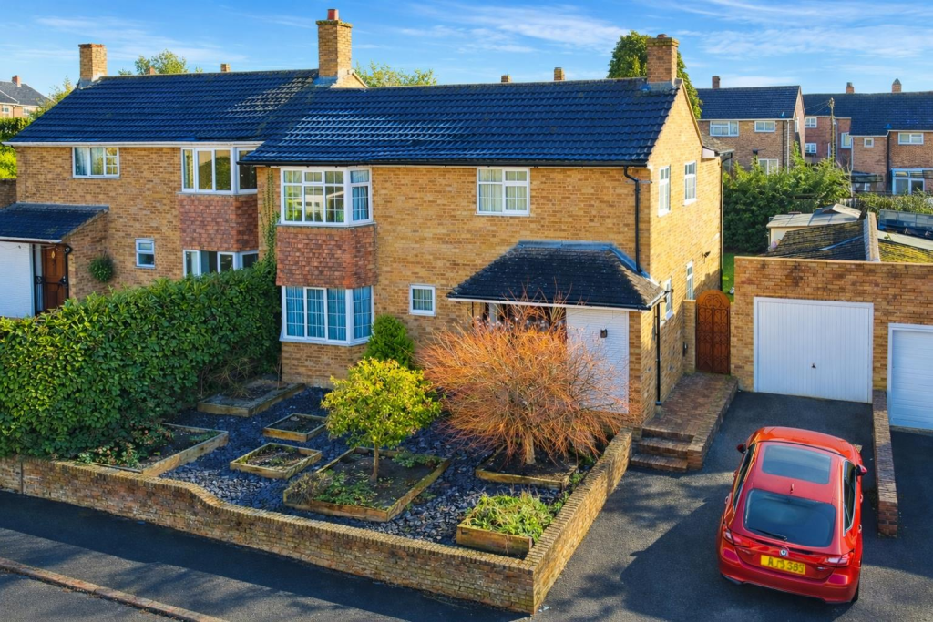 Main image of property: Nash Mills, Hemel Hempstead HP3