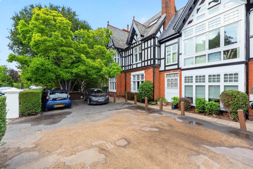 Main image of property: Grove Park Road, London