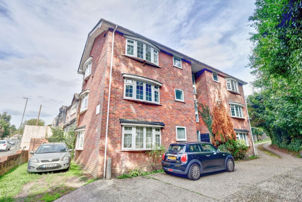 Main image of property: Gordon Road, High Wycombe, Buckinghamshire, HP13