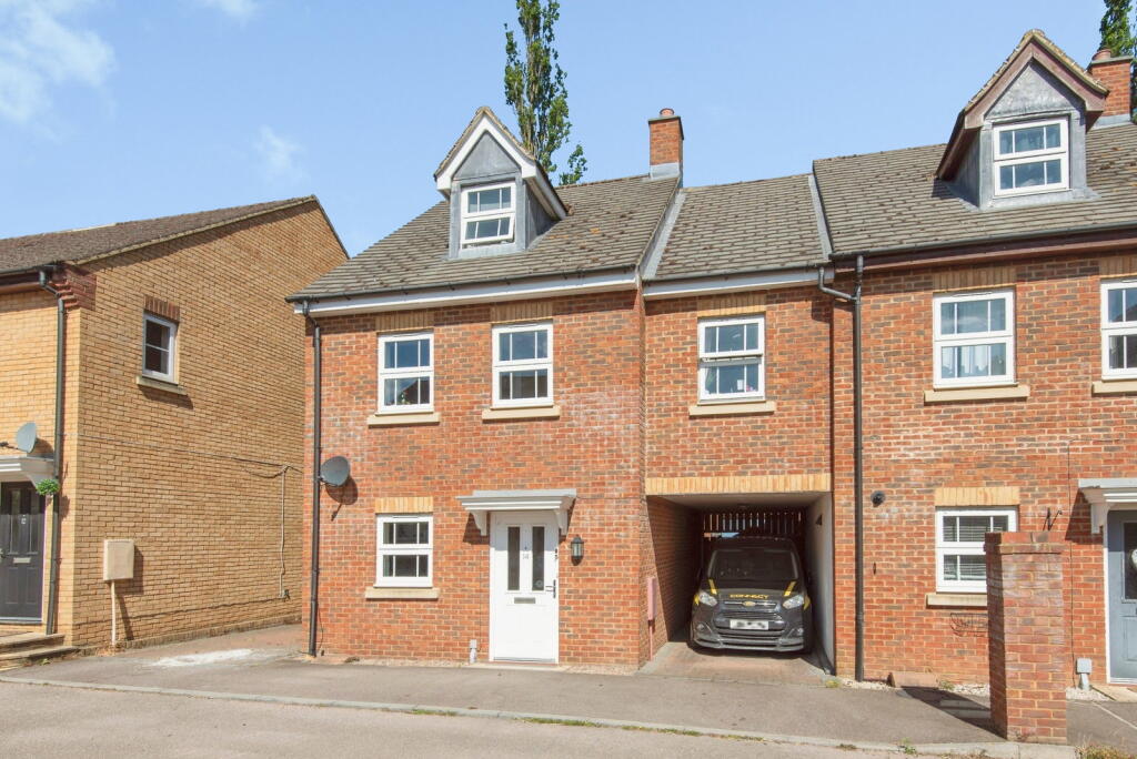 Main image of property: Stockbridge Close, Clifton, SG17 5FG