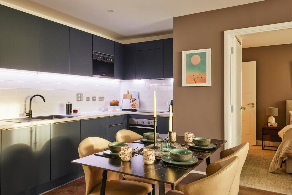 Main image of property: Avebury Boulevard, Milton Keynes, Buckinghamshire, MK9