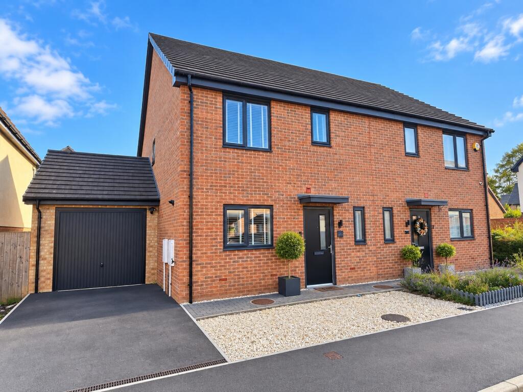 Main image of property: Brentford Drive, Hull, East Riding of Yorkshire, HU8