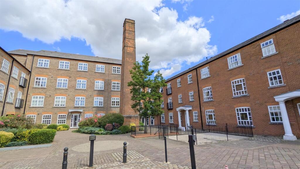 Main image of property: Milliners Court, Lattimore Road, St Albans, Herts