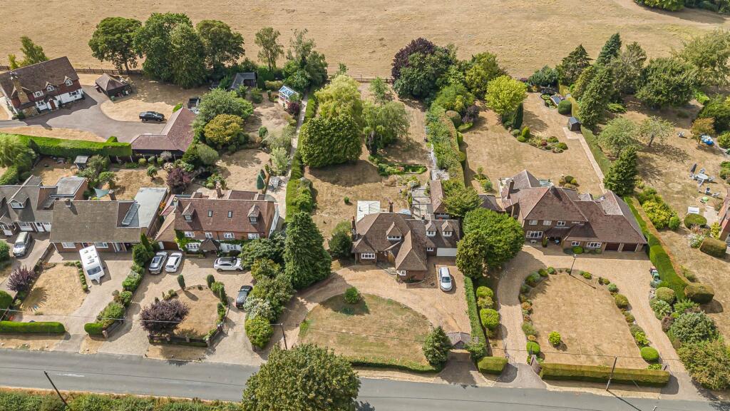 Main image of property: Sharpenhoe Road, Streatley, LU3