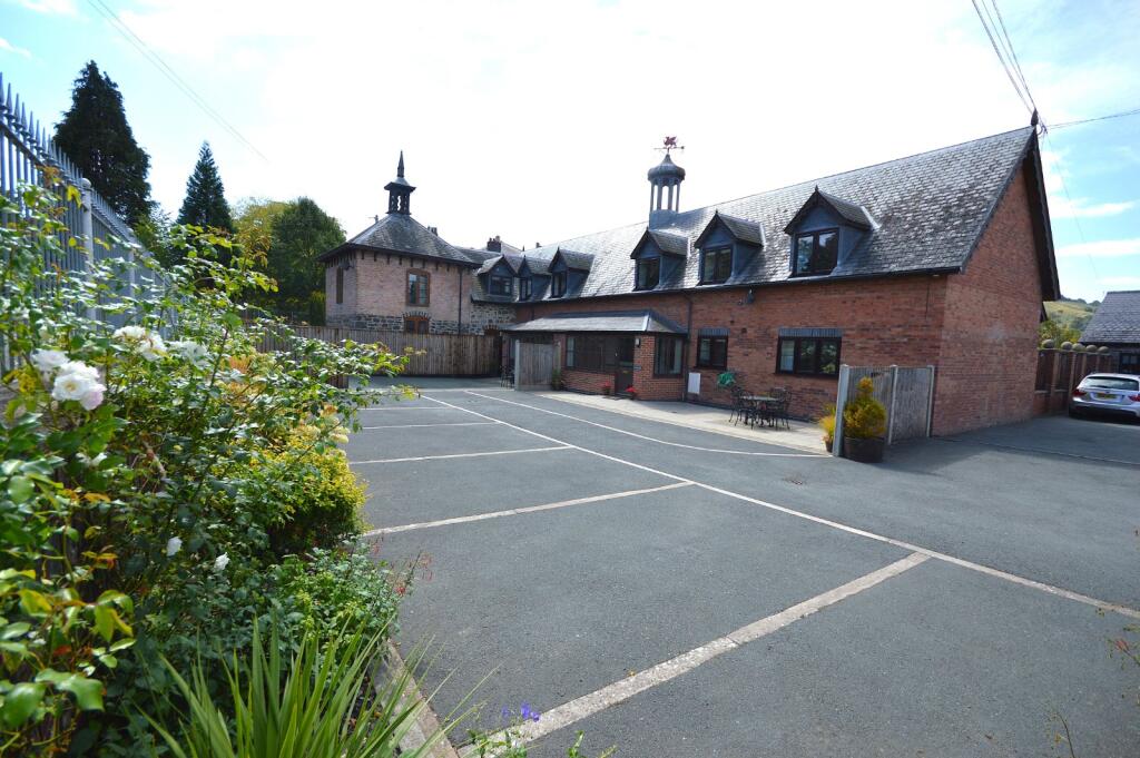 Main image of property: Henstablau, Llanidloes Road, Newtown, Powys, SY16