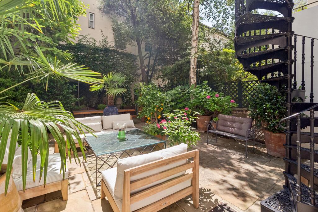 Main image of property: Eaton Square, Belgravia, London SW1W