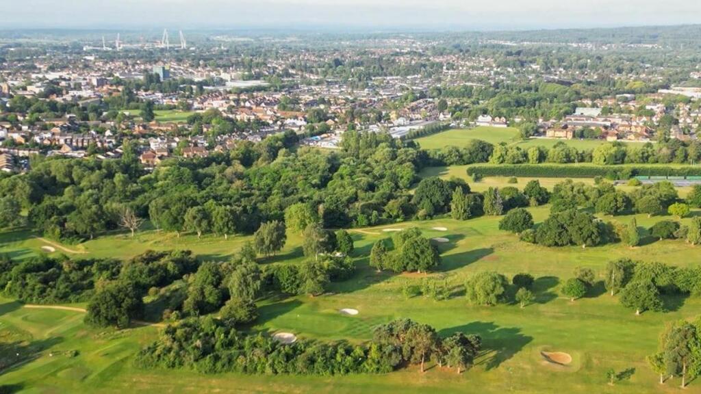Main image of property: Haslemere Gardens, North Oxford