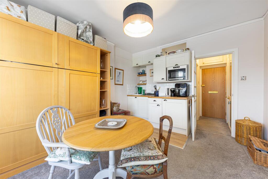 Main image of property: Russell Court, London