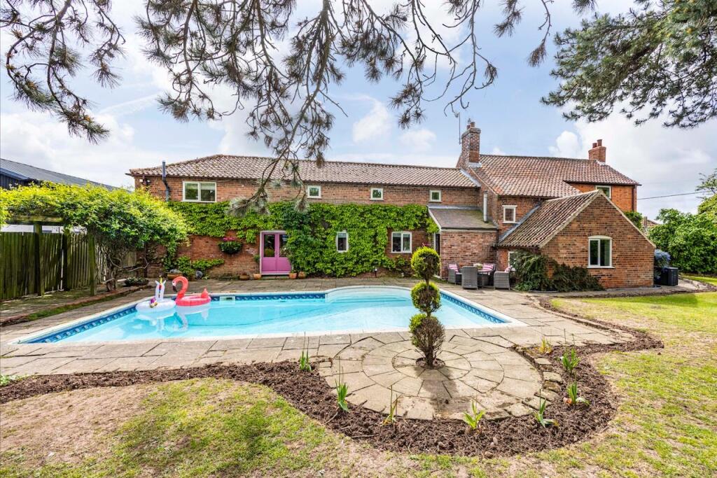 Main image of property: Beautiful Farmhouse in Wheatgrass Hill, Upton