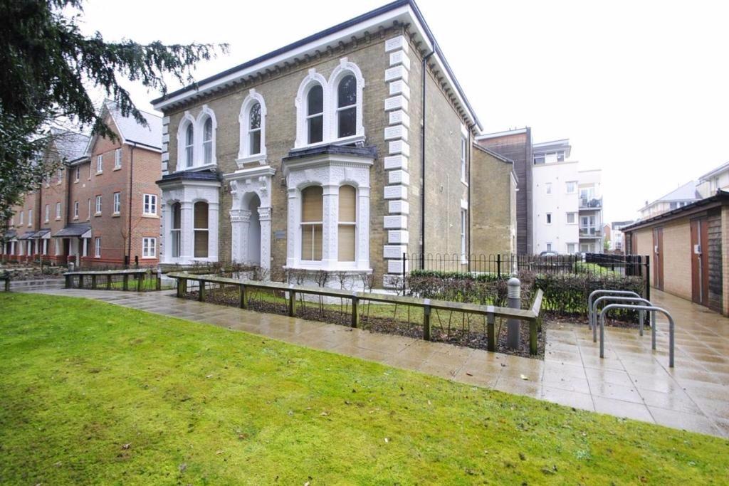 Main image of property: The Avenue, Southampton, Hampshire, SO17
