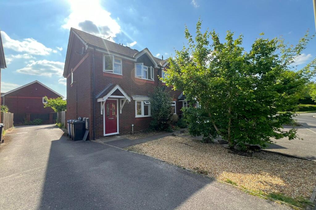 Main image of property: Nether Vell-Mead, Church Crookham, GU52