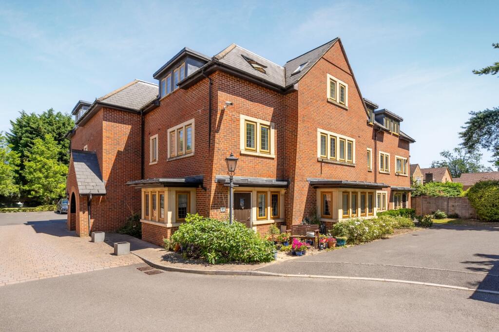 Main image of property: London Road, Ascot, SL5