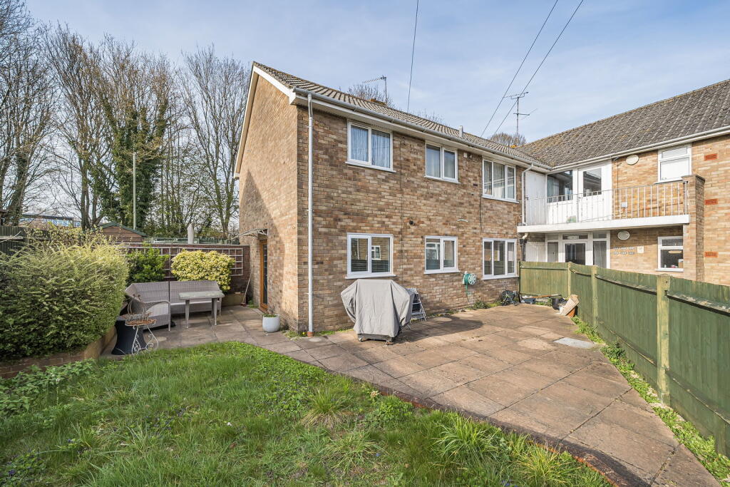 Main image of property: Portsmouth Walk Basingstoke RG22 6HE