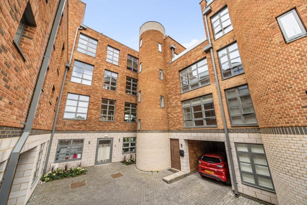 Main image of property: Elm Grove, Wimbledon, London, SW19