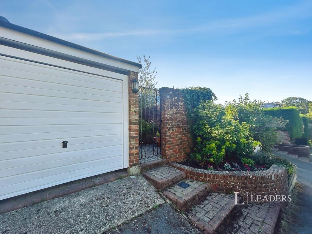 Main image of property: Lingwood Close, Bassett, Southampton, SO16