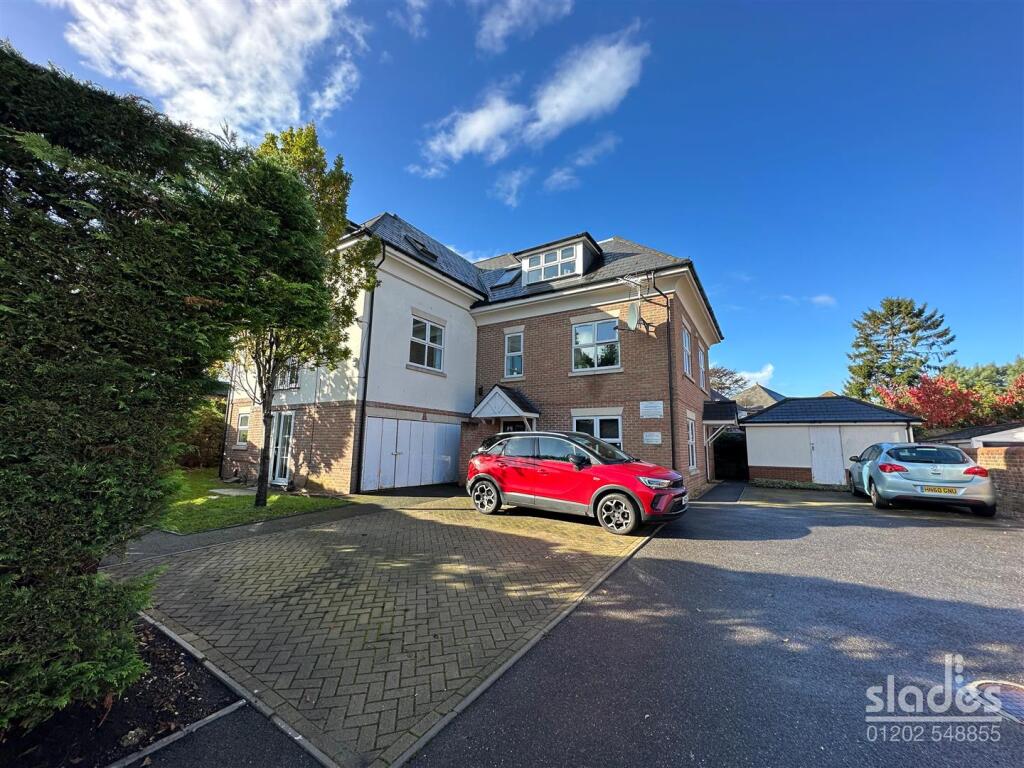 Main image of property: Richmond Park Road, Queens Park, Bournemouth