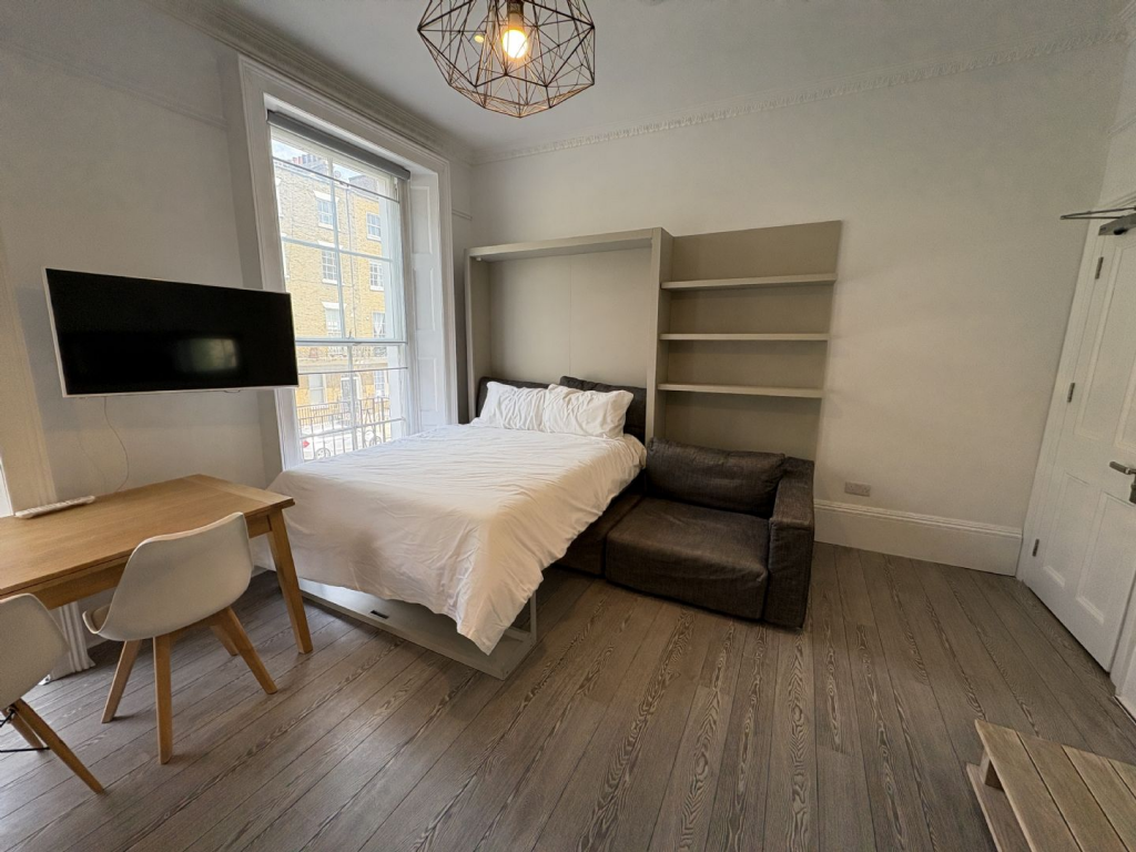 Main image of property: Studio Flat 12, 193 Gloucester Place, Baker Street NW1 6BU