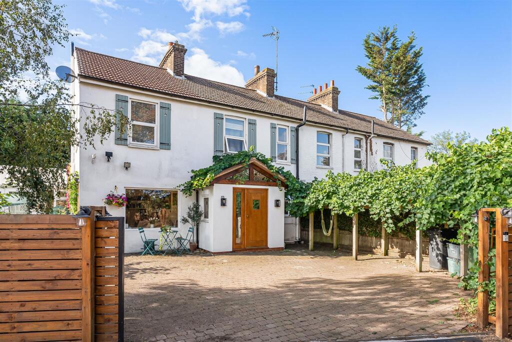 Main image of property: Sandpit Lane, St. Albans