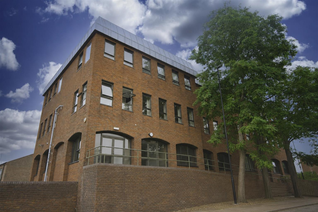 Main image of property: 33a Sheep Street, Town Centre