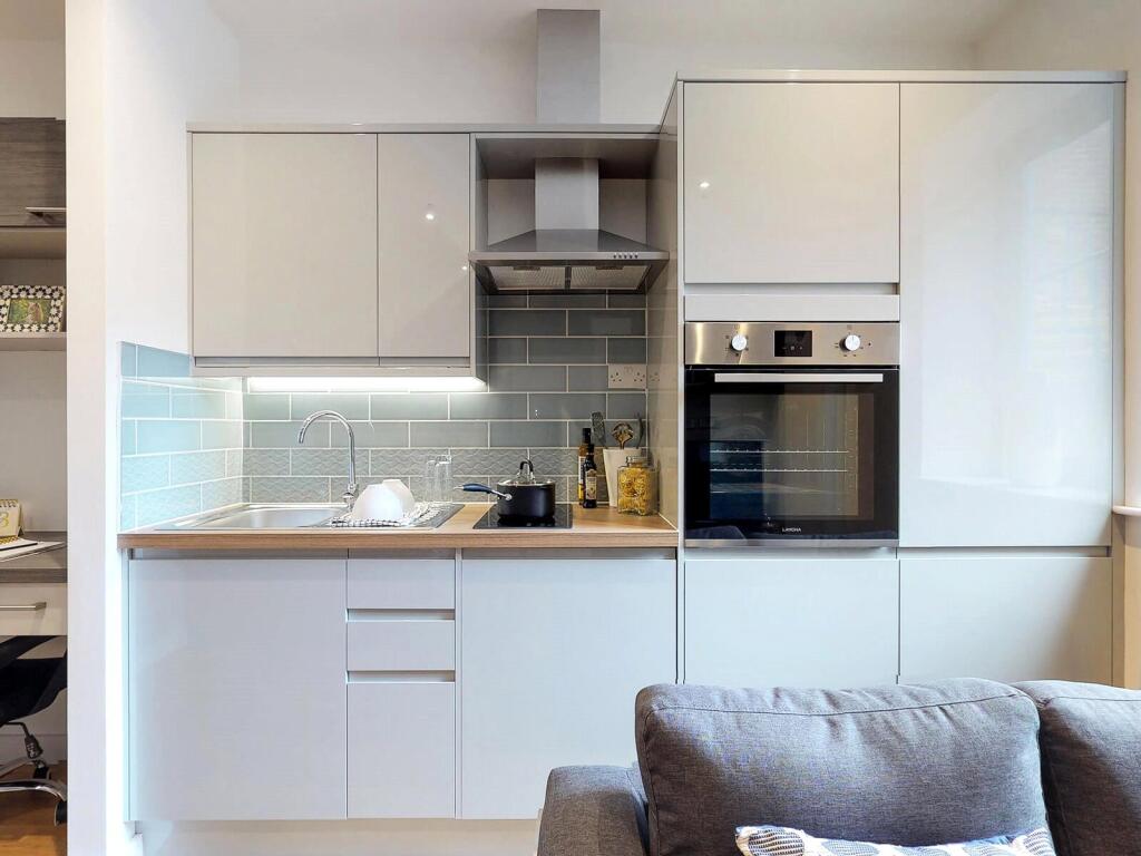Main image of property: Apt 25, Onyx Residence #740204