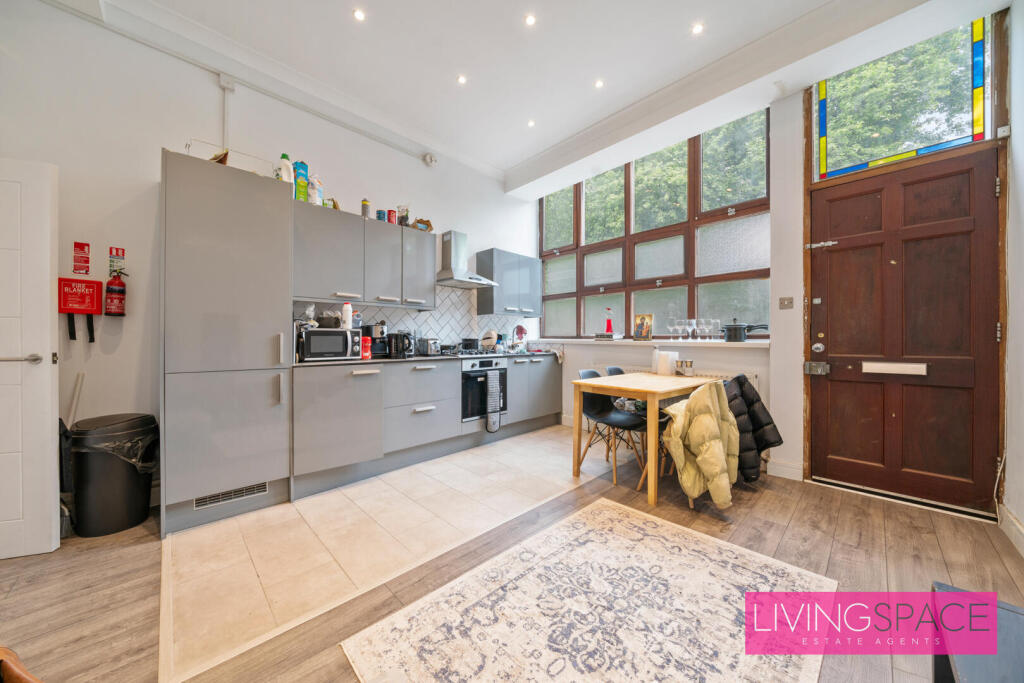 Main image of property: 59a Hornsey road, Holloway