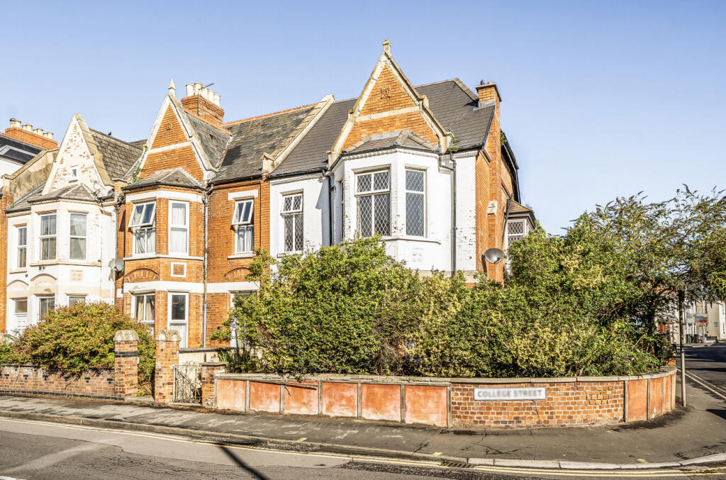 Main image of property: College Street, Burnham-on-Sea, Somerset, TA8