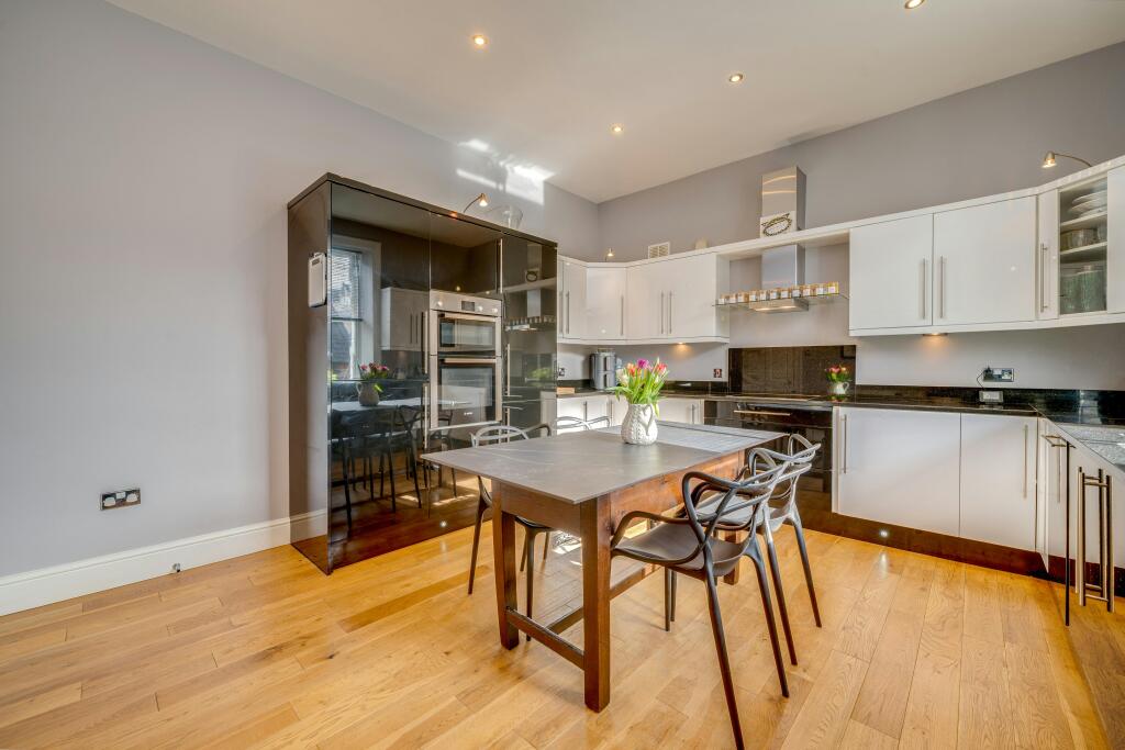 1A Montpellier Gardens-12.jpg