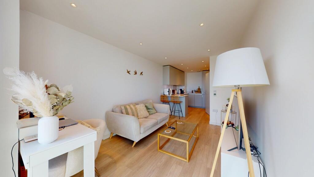 Main image of property: Pinnacle Apartments, Saffron Central Square, Croydon, CR0