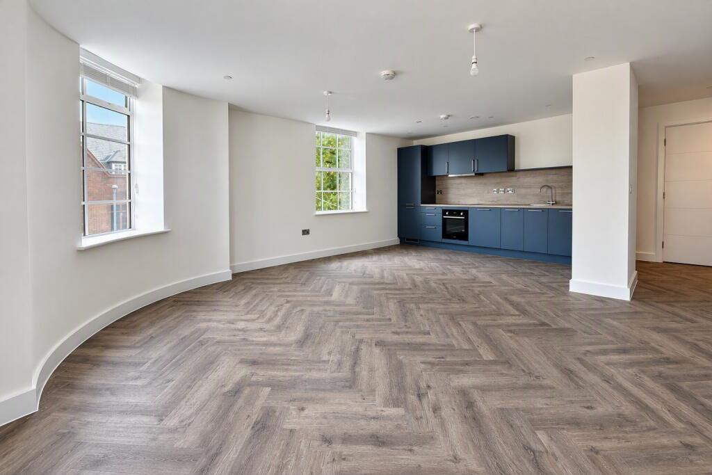 Main image of property: Fountain Court, Steelhouse Lane, Birmingham, West Midlands, B4