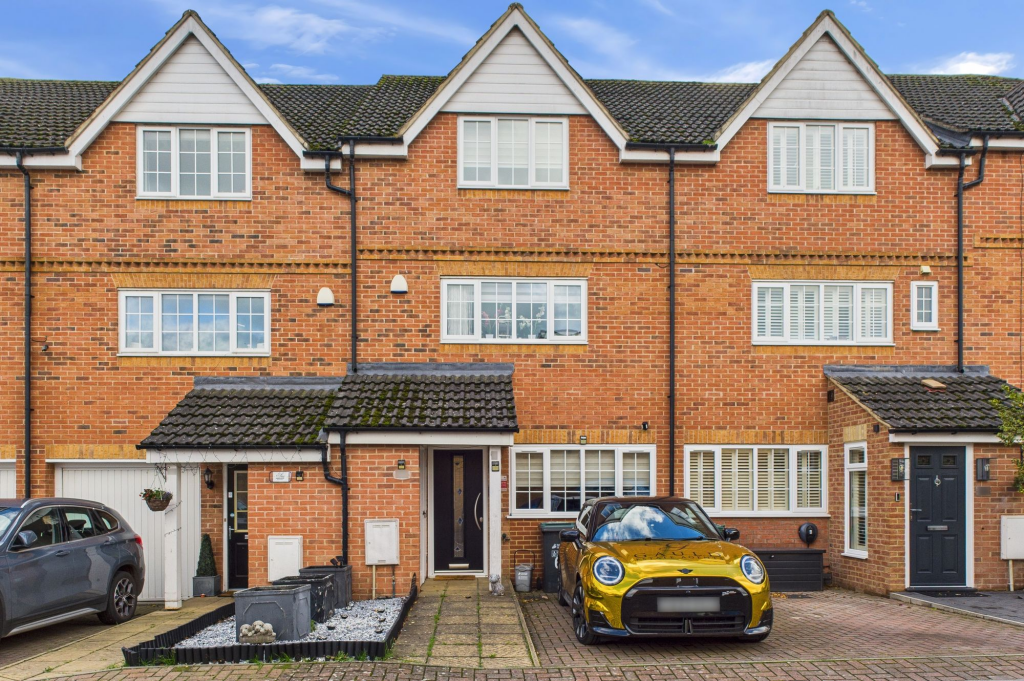 Main image of property: Franklins, Maple Cross, WD3