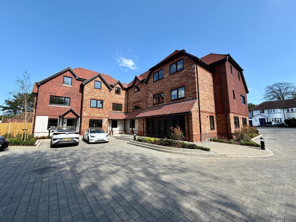 Main image of property: Farleigh Road, Warlingham, CR6 9EJ