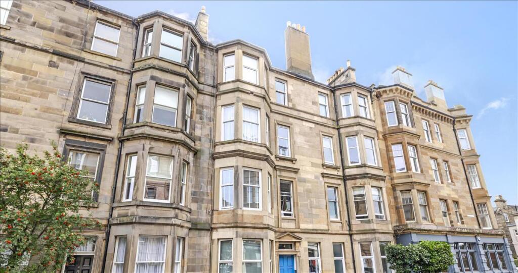 Main image of property: 4/5 Royston Terrace, Edinburgh, EH3