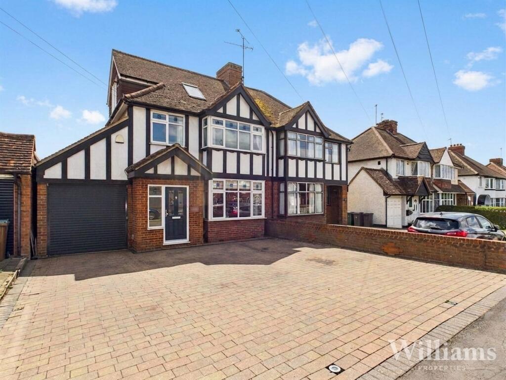Main image of property: Tring Road, Aylesbury, HP20