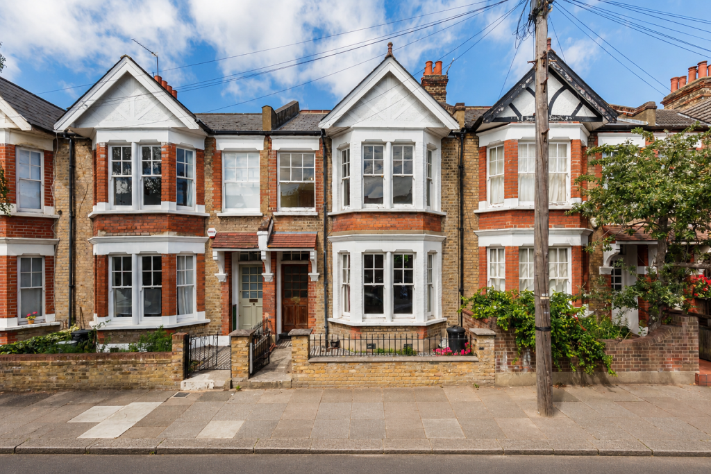 Main image of property: Westhorpe Road, Putney, London SW15 1QH