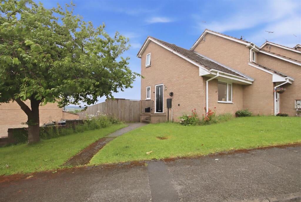 Main image of property: Wellspring Close, Wingerworth, Chesterfield