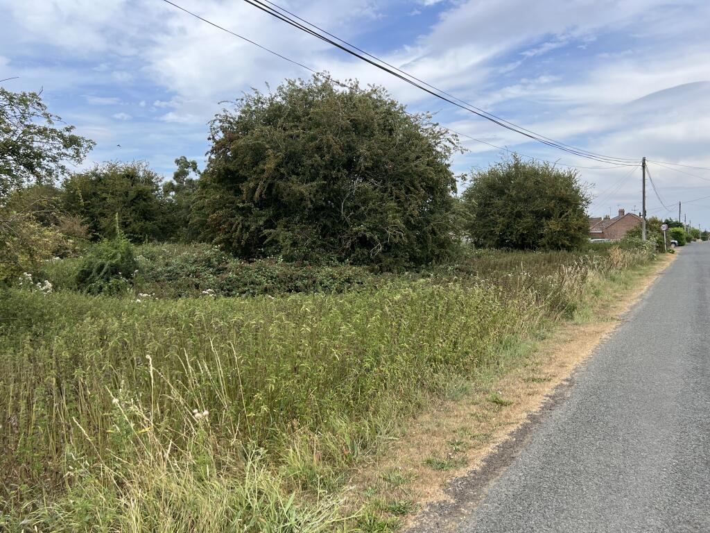Main image of property: 2.13 acres of amenity land, Wiggenhall St Mary Magdalen, Norfolk
